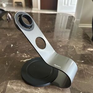 Dyson Supersonic Blowdryer Stand